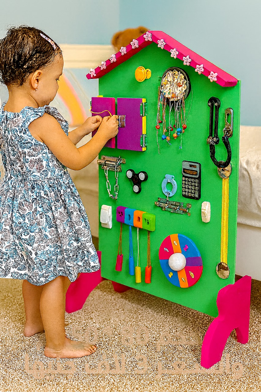 لوحة أنشطة تعليمية